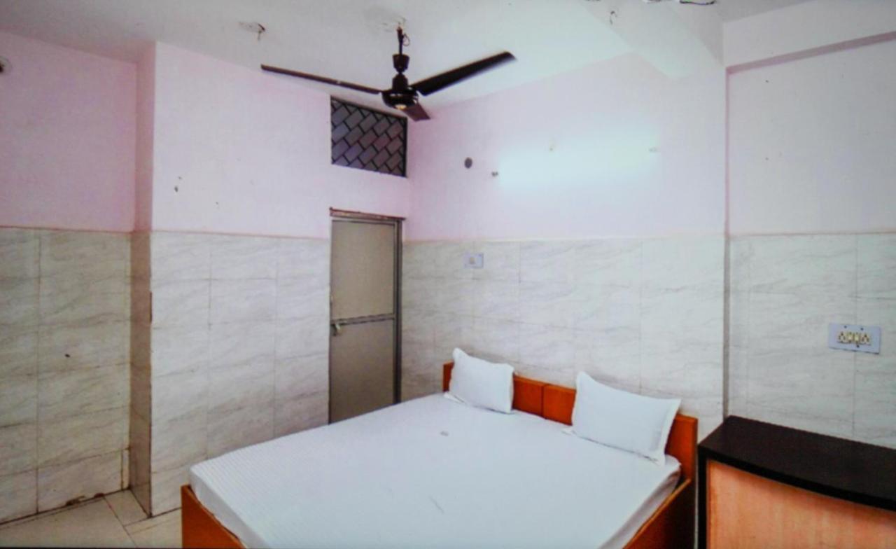 Hotel Kshama Dzsabalpur Kültér fotó