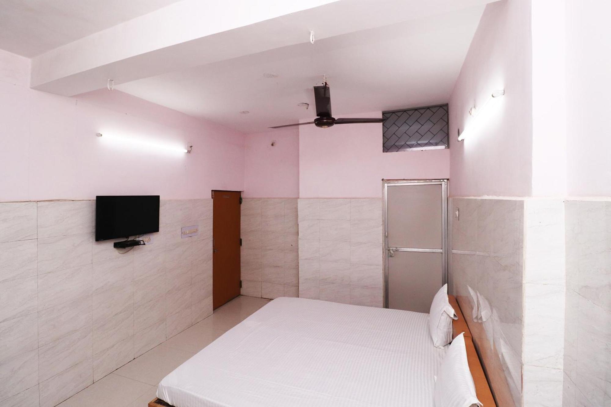 Hotel Kshama Dzsabalpur Kültér fotó