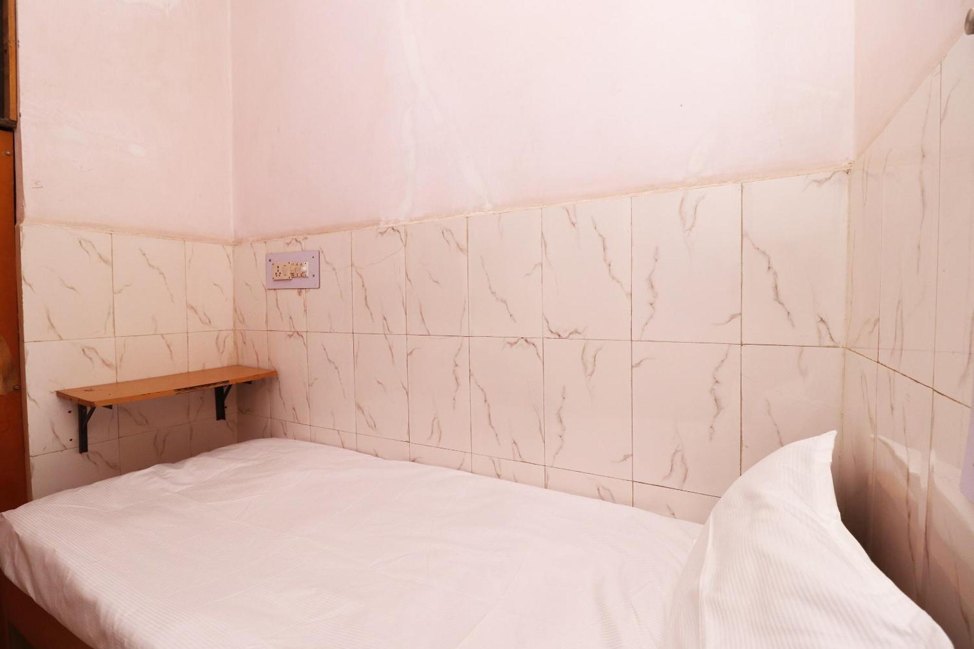 Hotel Kshama Dzsabalpur Kültér fotó
