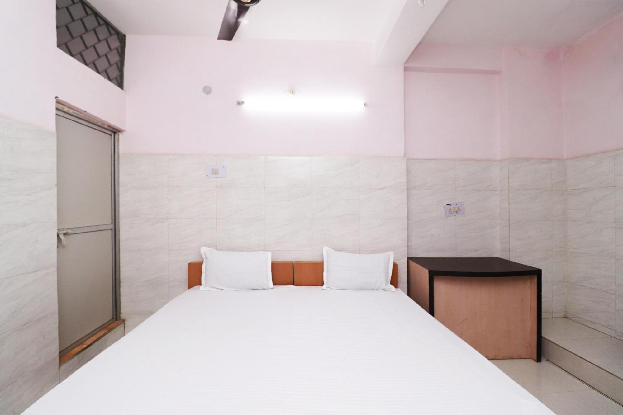 Hotel Kshama Dzsabalpur Kültér fotó